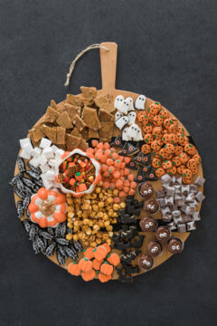 How to put together a Halloween Candy Board